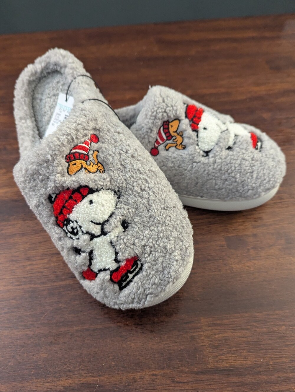 Snoopy Slippers Women's Size M/L NWT